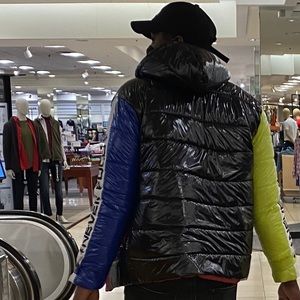 Meet your Posher, Tae